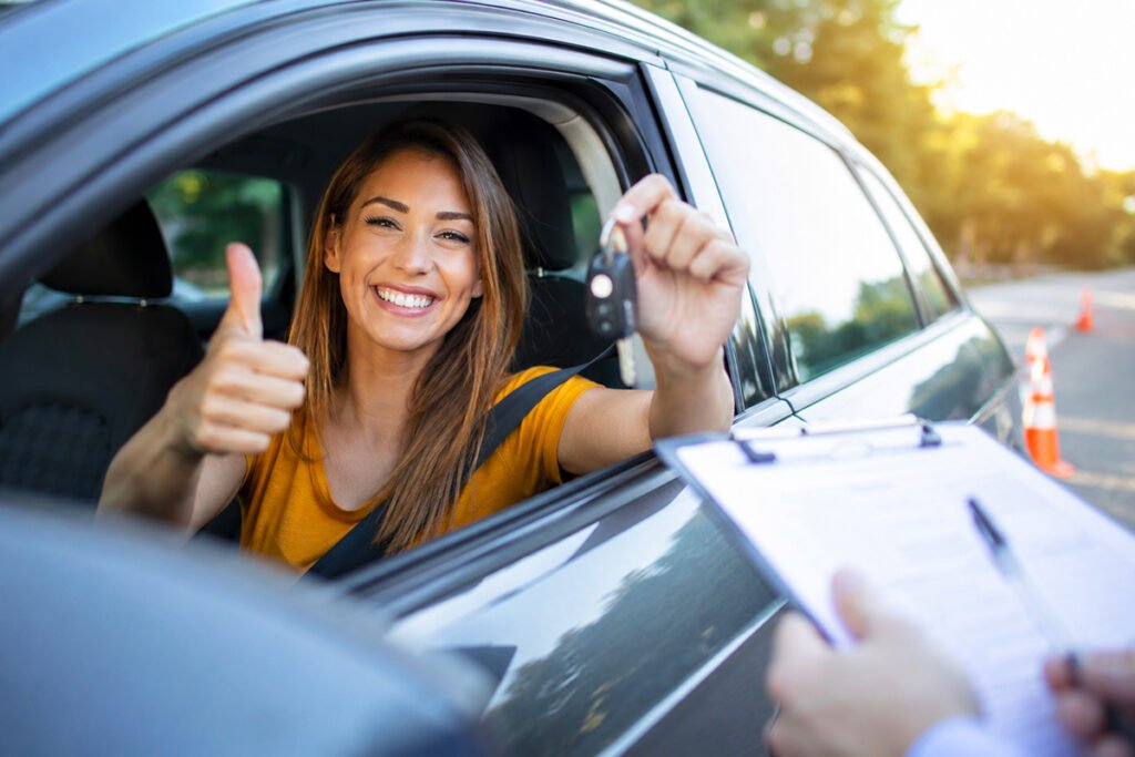 Pourquoi certains candidats obtiennent leur permis rapidement alors que d'autres attendent plusieurs mois ?
